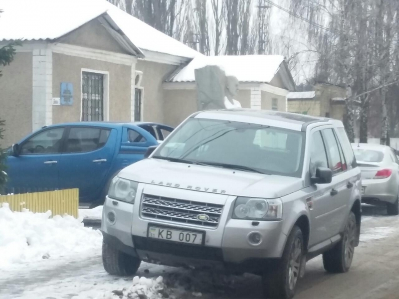 На Киевщине поселкового главу обвиняют в лоббировании незаконного строительства