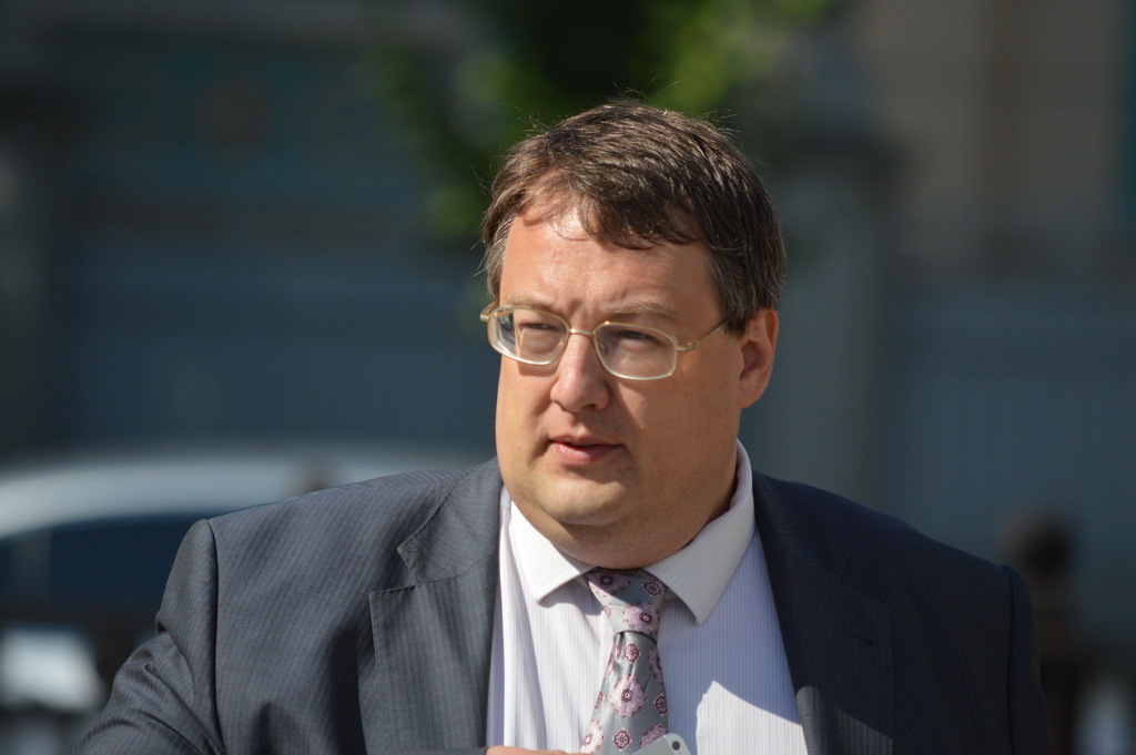 Зарплата украинских министров должна быть не меньше 100 тысяч грн в месяц - Геращенко