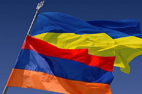 Украина и Армения либерализуют грузовые автоперевозки и воздушное сообщение 