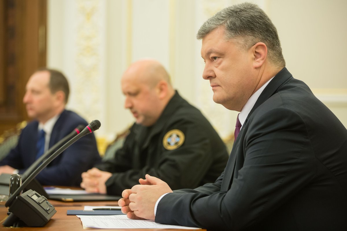 Президент сделал заявление о транспортном сообщении с Донбассом