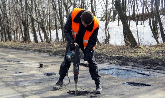 В Черновицкой области на ремонте дорог украли более 800 тыс. грн госсредств