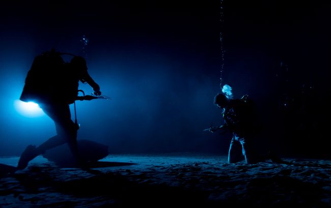 NASA показало підводні тренування астронавтів 
