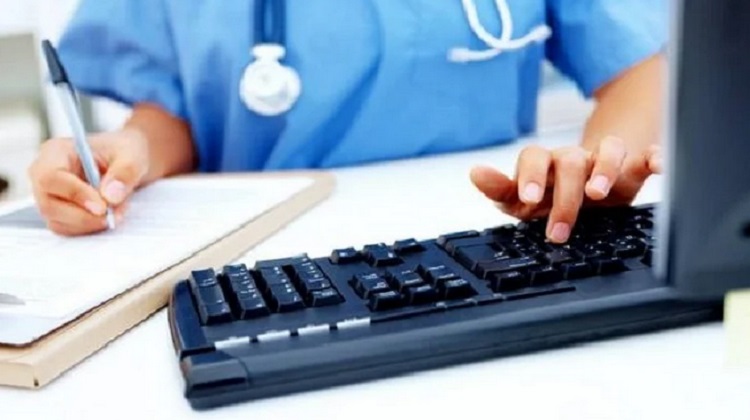 Проблему с компьютерами и доступом к интернету в больницах пообещали решить