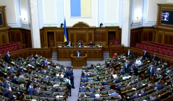 Парламент рассмотрел 25% поправок к земреформе