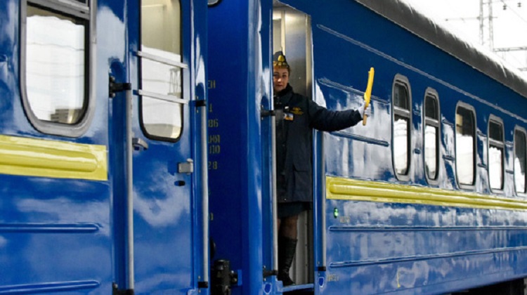 УЗ повысила зарплаты железнодорожникам на 10%