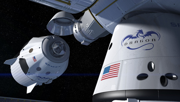 Астронавты SpaceX успешно вернулись на Землю (фото)