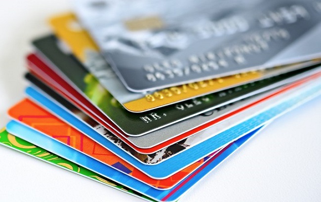 Украинцы увеличили пользование платежными карточками на 6%