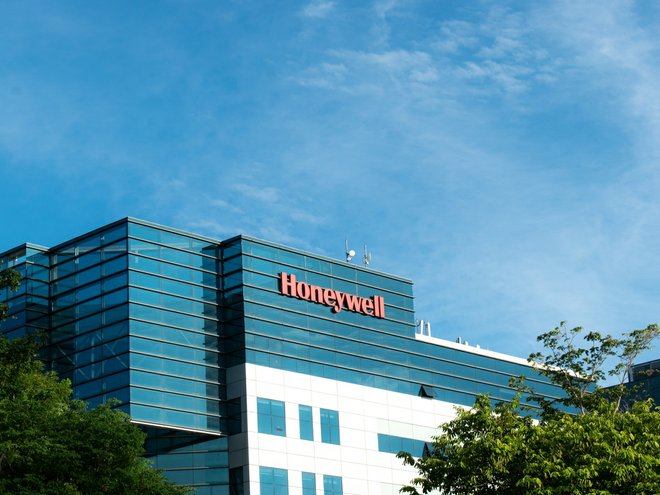 Компания Honeywell внедряет новую технологию химической переработки пластиковых отходов