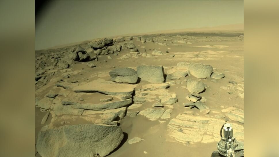 Марсоход Perseverance сделал потрясающие снимки Марса