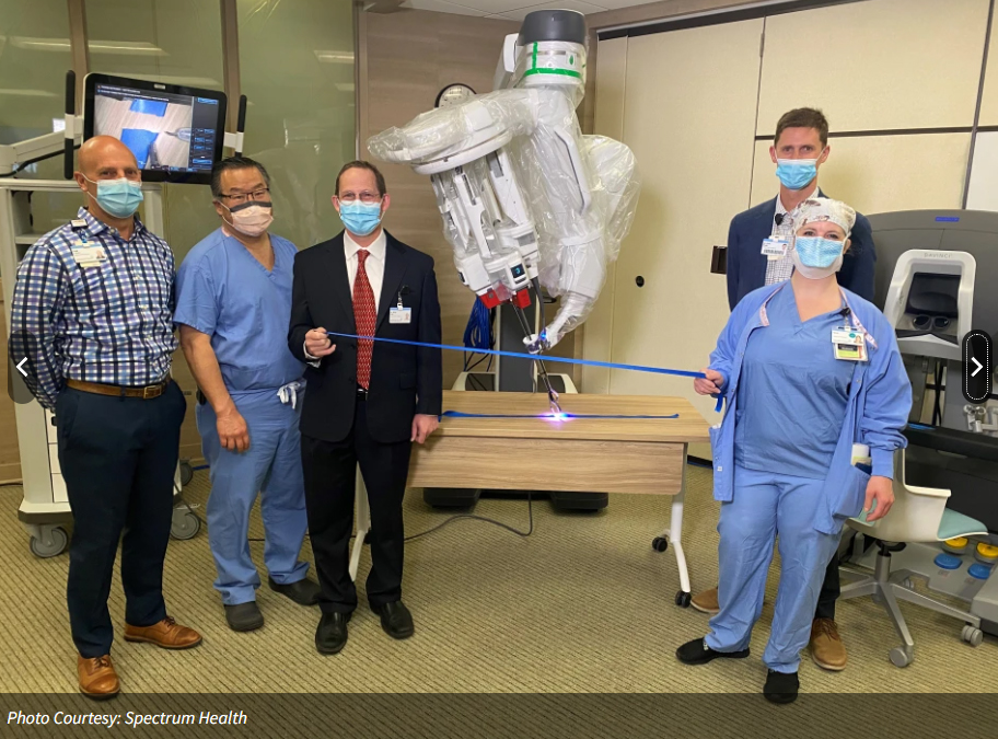 Велика медична мережа в США презентувала інноваційну роботизовану технологію для хірургічних операцій