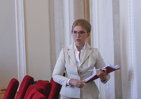 «Батьківщина» відкрила гарячу телефонну лінію на захист землі - Тимошенко