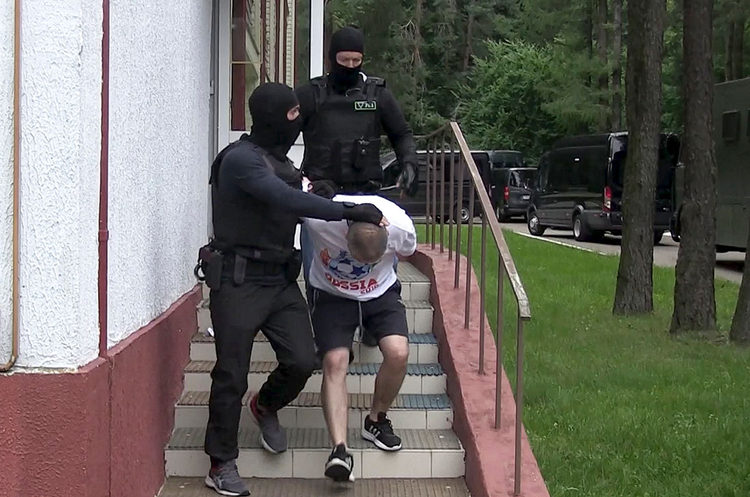 Затримання вагнерівців у Мінську Джерело: КДБ Білорусі/AP