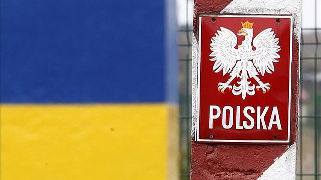 Большая часть украинцев работает в Польше нелегально 